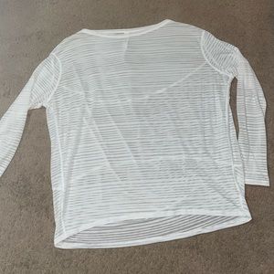 RARE- lululemon long sleeve size 4